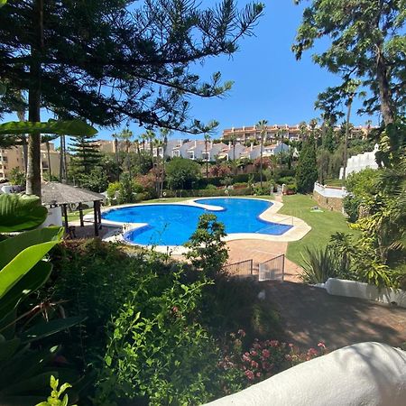 Appartamento Benalgolf Vista al mar. PISCINA. EXCELENTE CONEXIÓN WIFI. Benalmádena Esterno foto