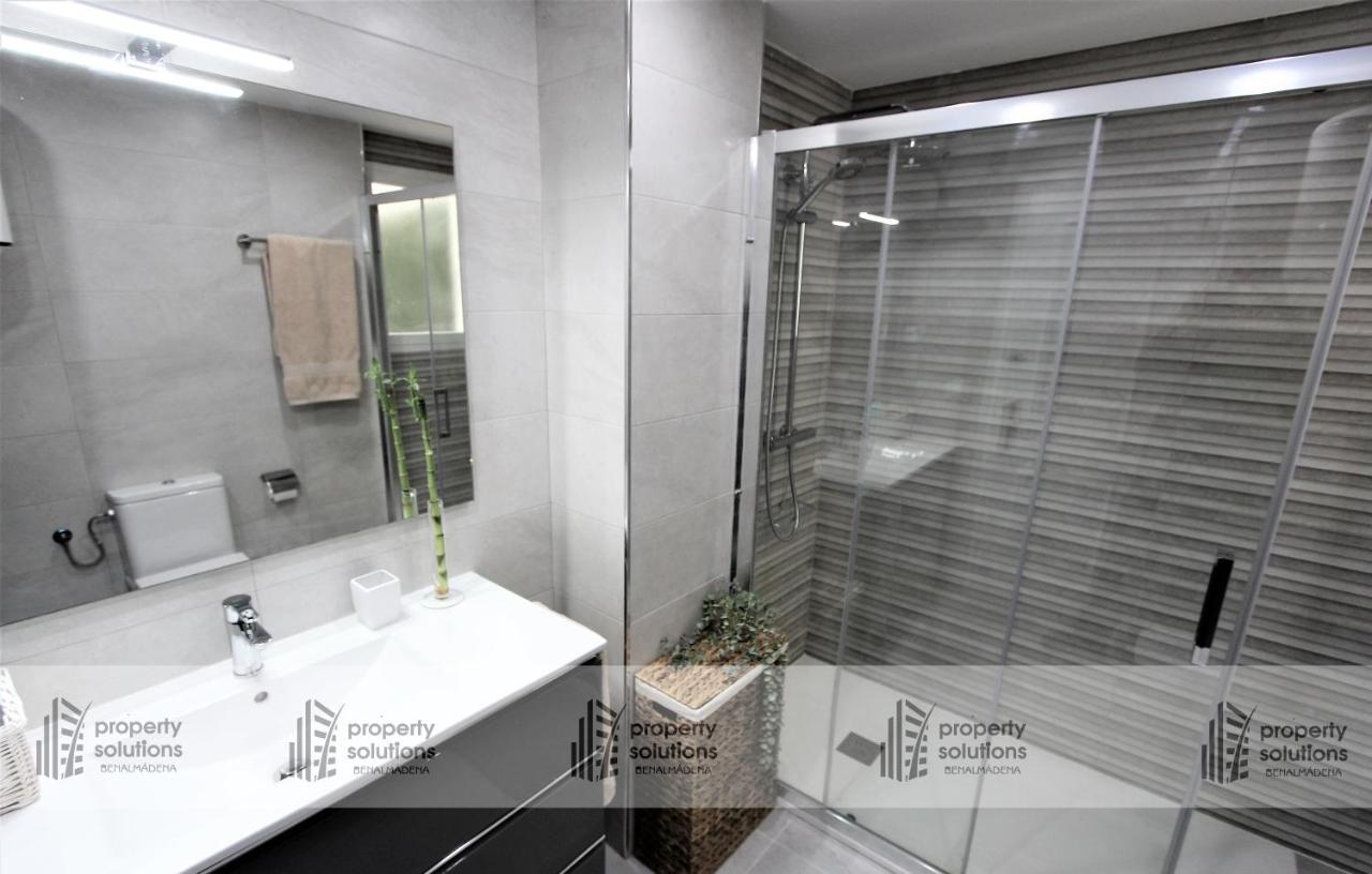Appartamento Benalgolf Vista al mar. PISCINA. EXCELENTE CONEXIÓN WIFI. Benalmádena Esterno foto